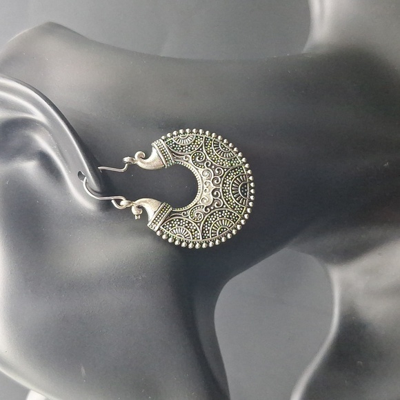 Silver and Turquoise Elephant Bracelet and Earring Set - Picture 2 of 5